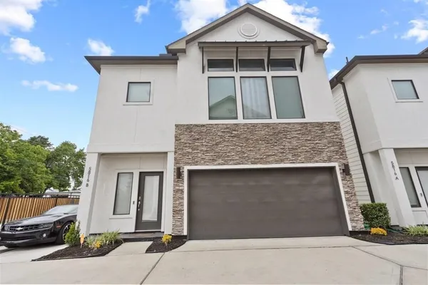 $310,000 | 5816 Gardendale Drive, Unit B, Houston, TX 77092