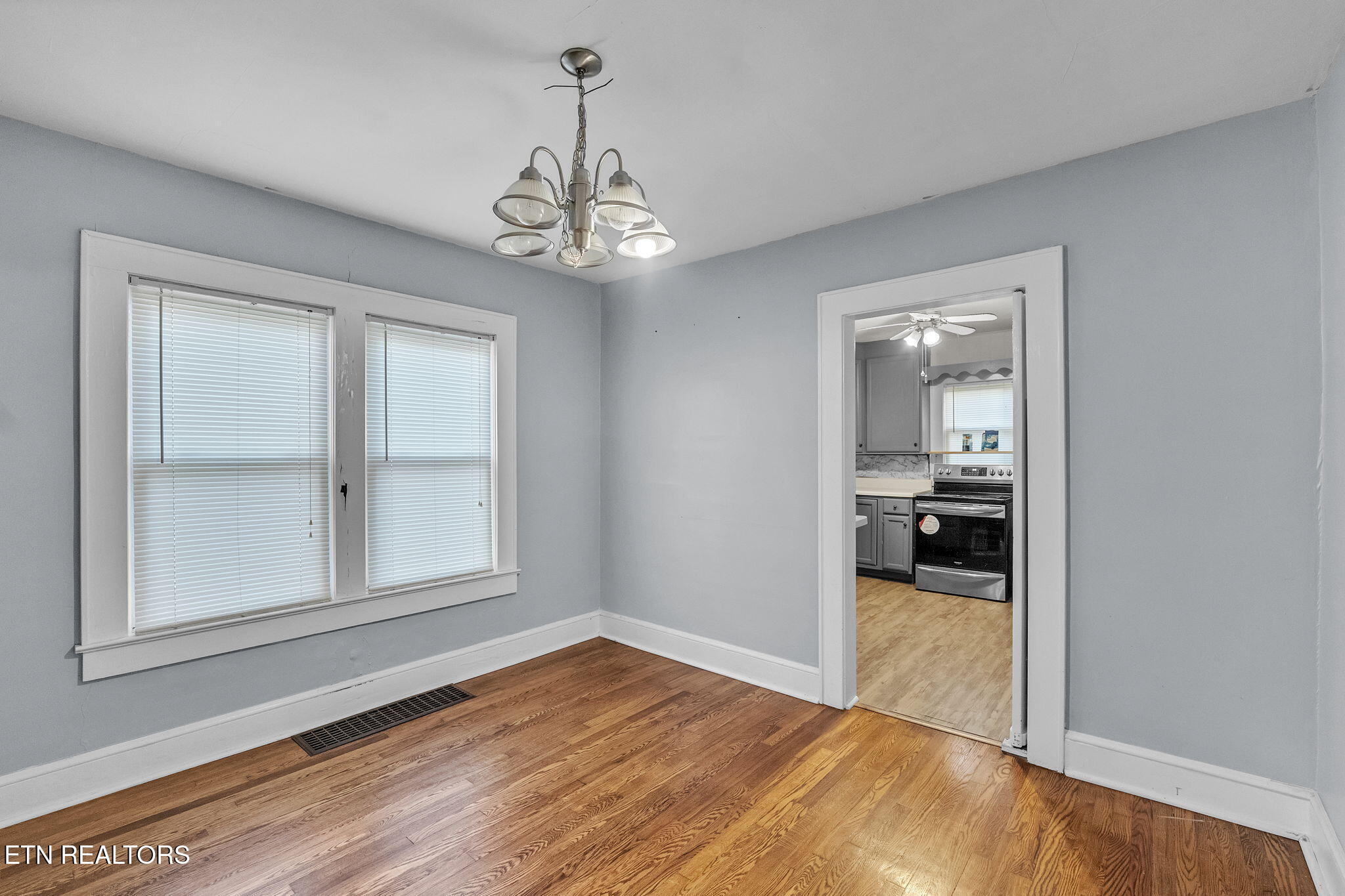 129 Virginia Street Kingsport, TN 37665 - Photo 11 of 32 15-web-or-mls-129-virginia-st