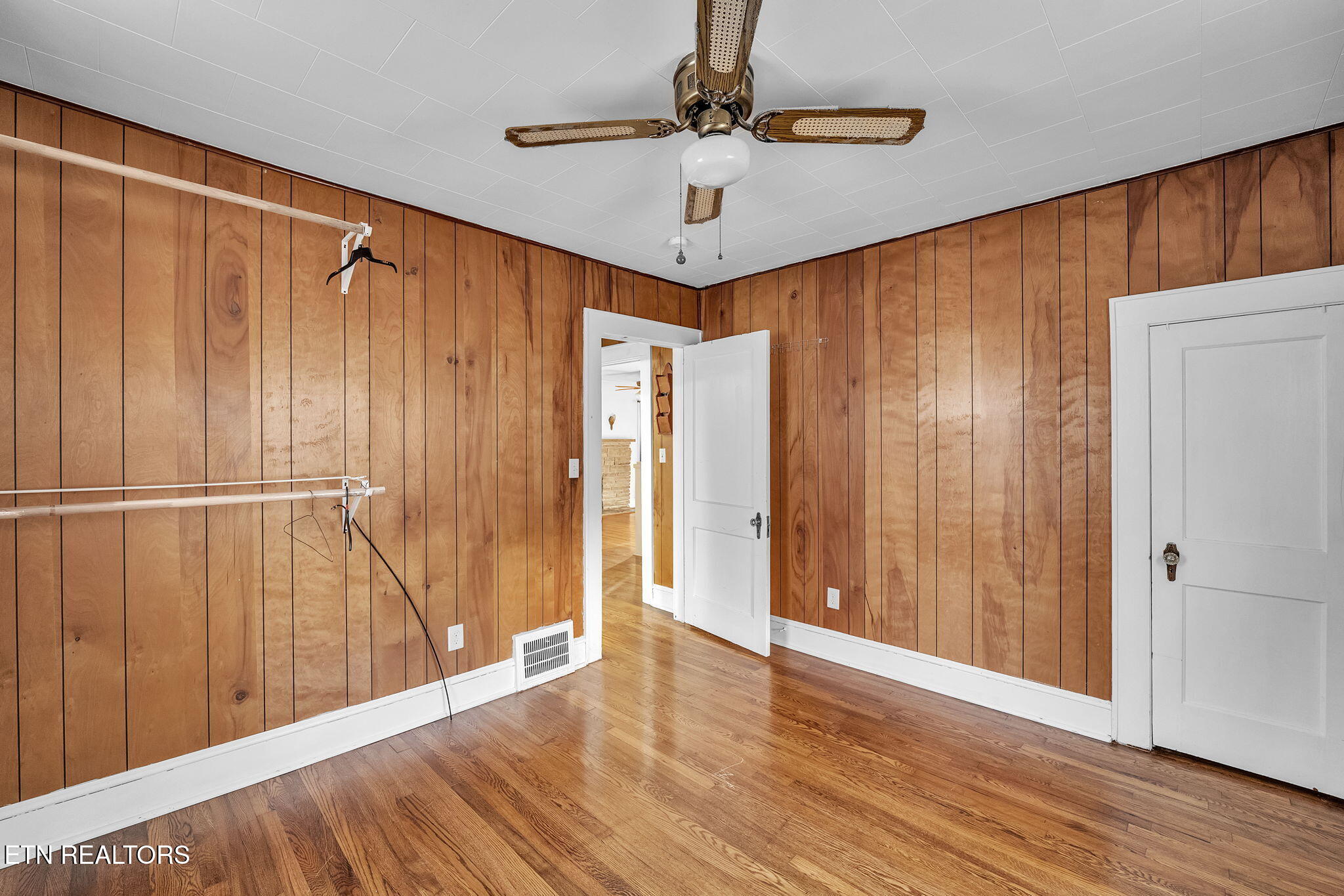 129 Virginia Street Kingsport, TN 37665 - Photo 20 of 32 24-web-or-mls-129-virginia-st