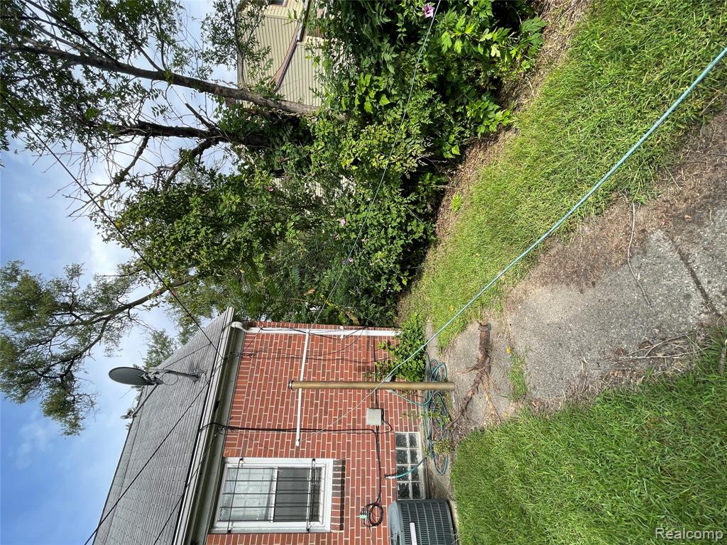 19374 Charest Street Detroit, MI 48234 - Photo 34 of 48