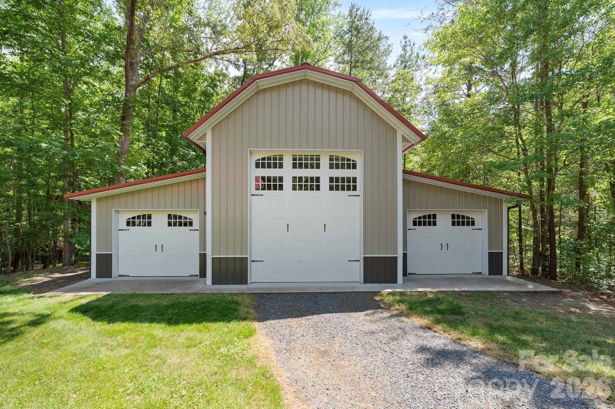 2599 Highway 557 Clover, SC 29710 - Photo 6 of 48