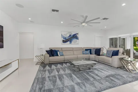 $5,350,000 | 615 3rd Key Drive, Fort Lauderdale, FL 33304
