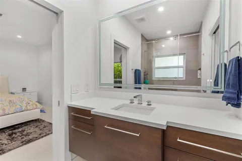 $5,699,000 | 615 3rd Key Drive, Fort Lauderdale, FL 33304