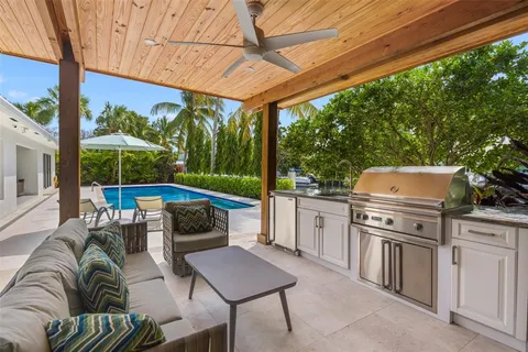 $5,699,000 | 615 3rd Key Drive, Fort Lauderdale, FL 33304