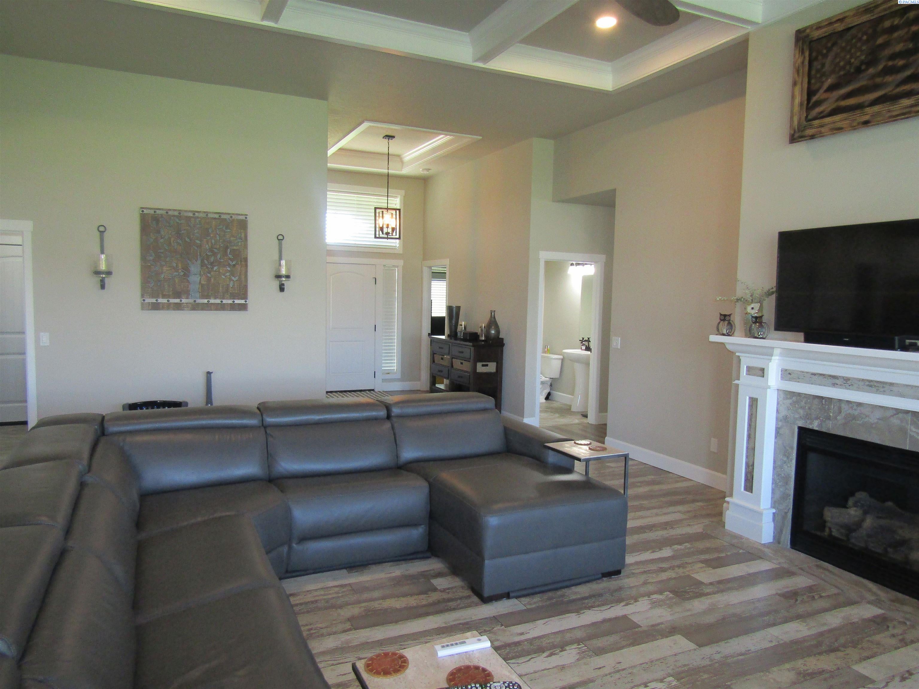 87602 Sagebrush Road Kennewick, WA 99338 - Photo 7 of 21 Gallery Image 7
