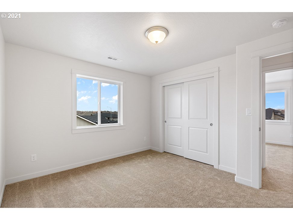 4945 Squirrel Street Springfield, OR 97478 - Photo 11 of 11 Gallery Image 11
