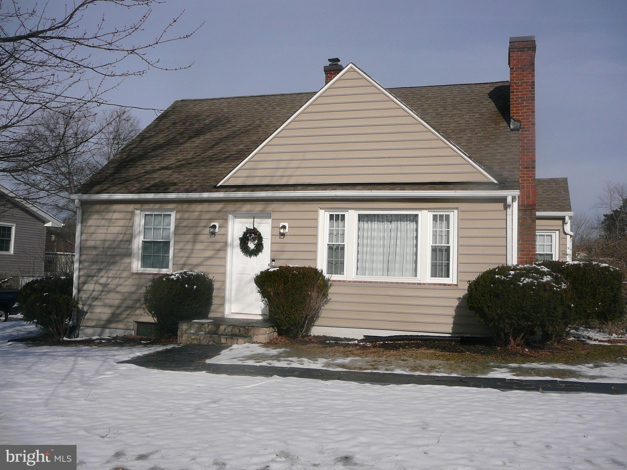 267 Deacon Road Fredericksburg, VA 22405 - Photo 3 of 24 Gorgeous Cape!