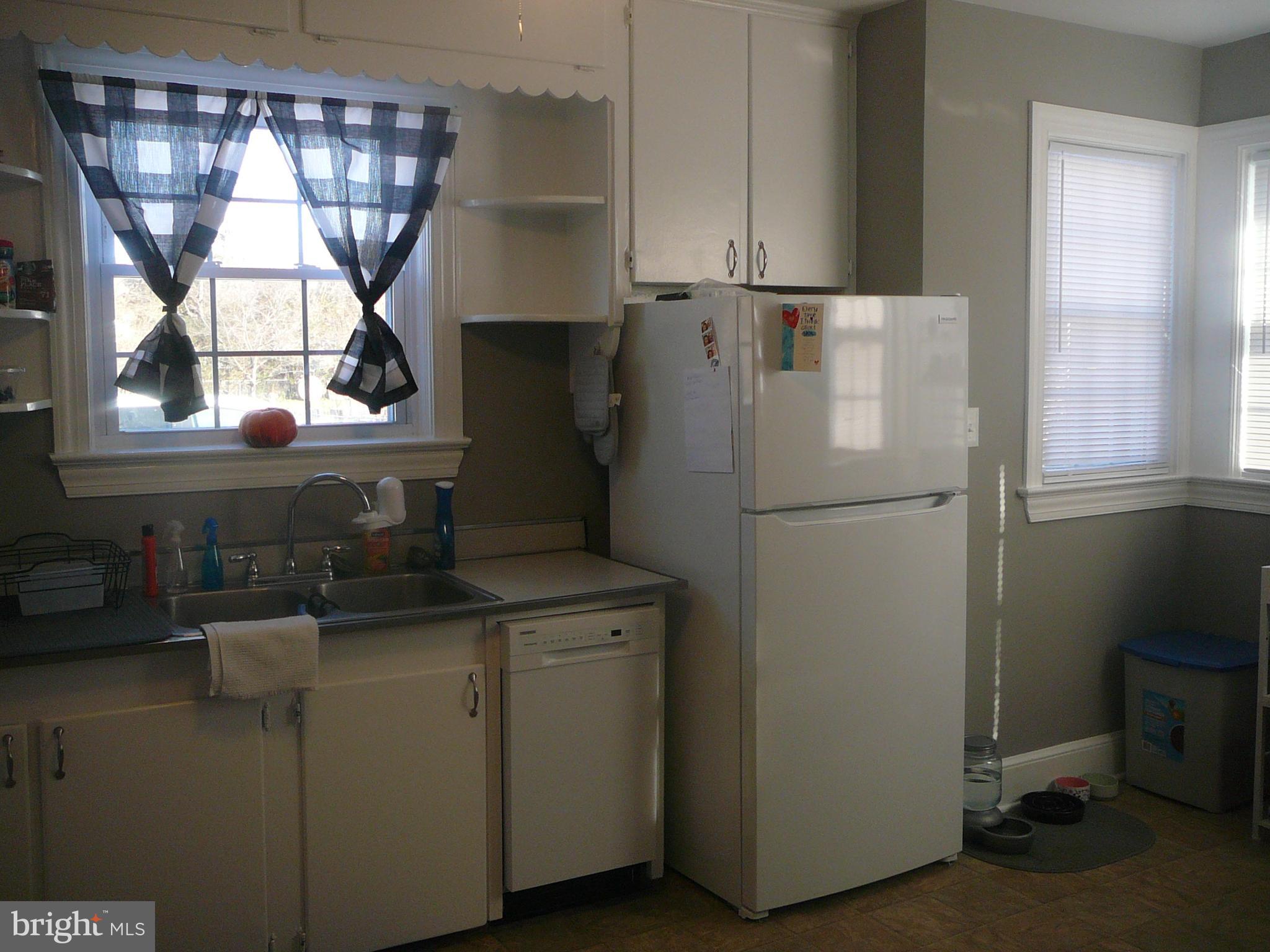 267 Deacon Road Fredericksburg, VA 22405 - Photo 9 of 24 Vintage Counters and Cabinets in Kitchen!