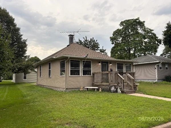 $136,000 | 618 North Wacouta Avenue, Prairie du Chien, WI 53821