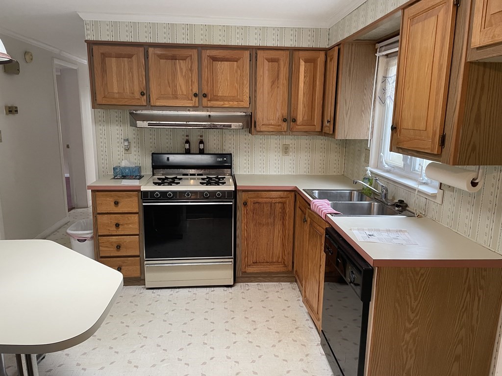 2 Juniper Circle Rockland, MA 02370 - Photo 19 of 27