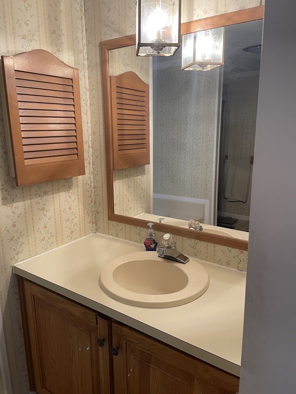 2 Juniper Circle Rockland, MA 02370 - Photo 7 of 27