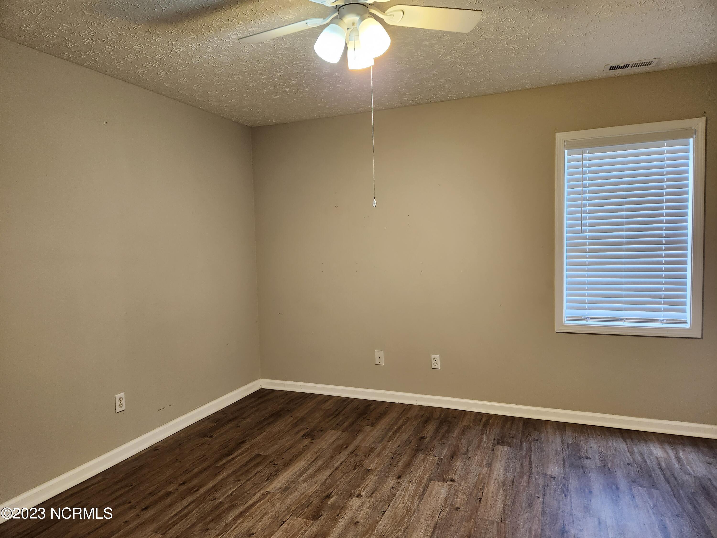 334 Foxhall Road Newport, NC 28570 - Photo 8 of 16 20230911_115146