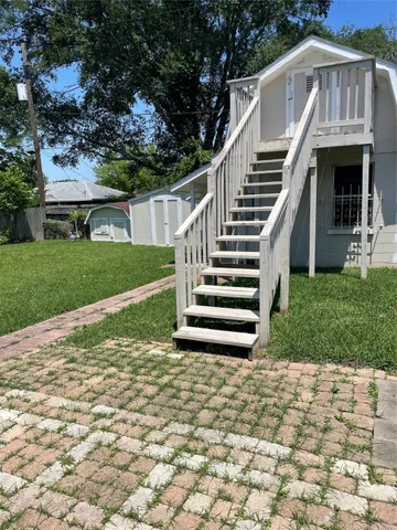 $1,825 | 614 Meadowglen Drive, Baytown, TX 77521