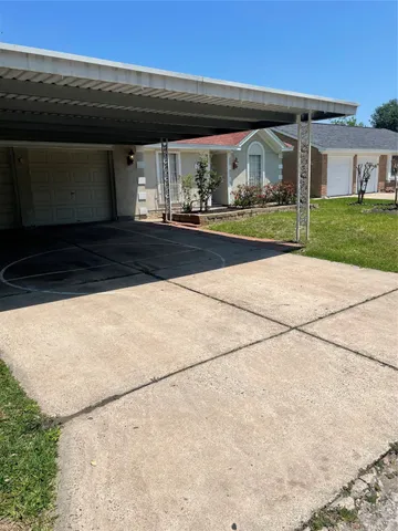 wooden floor in an empty room with wooden floor