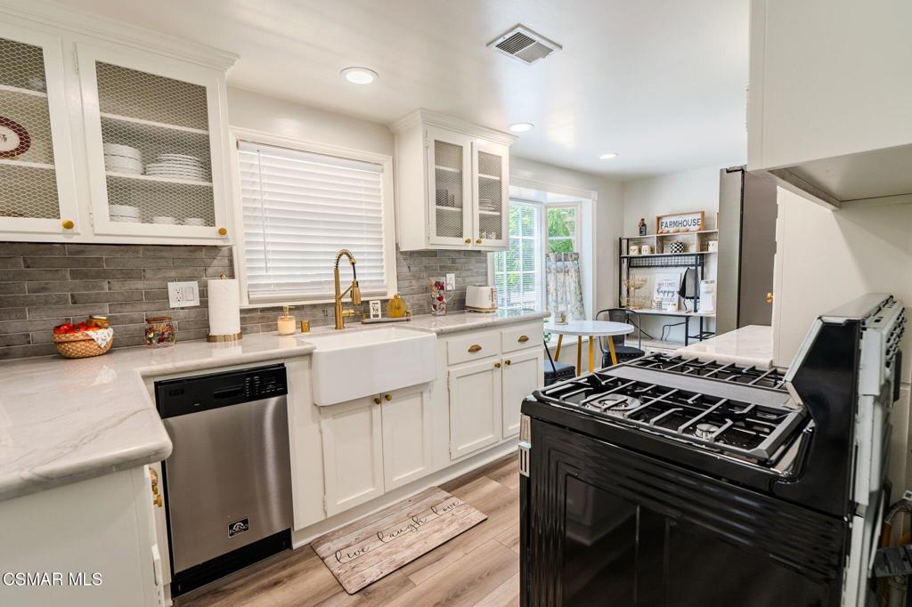 4475 Barnard Street Simi Valley, CA 93063 - Photo 40 of 56 Gallery Image 40