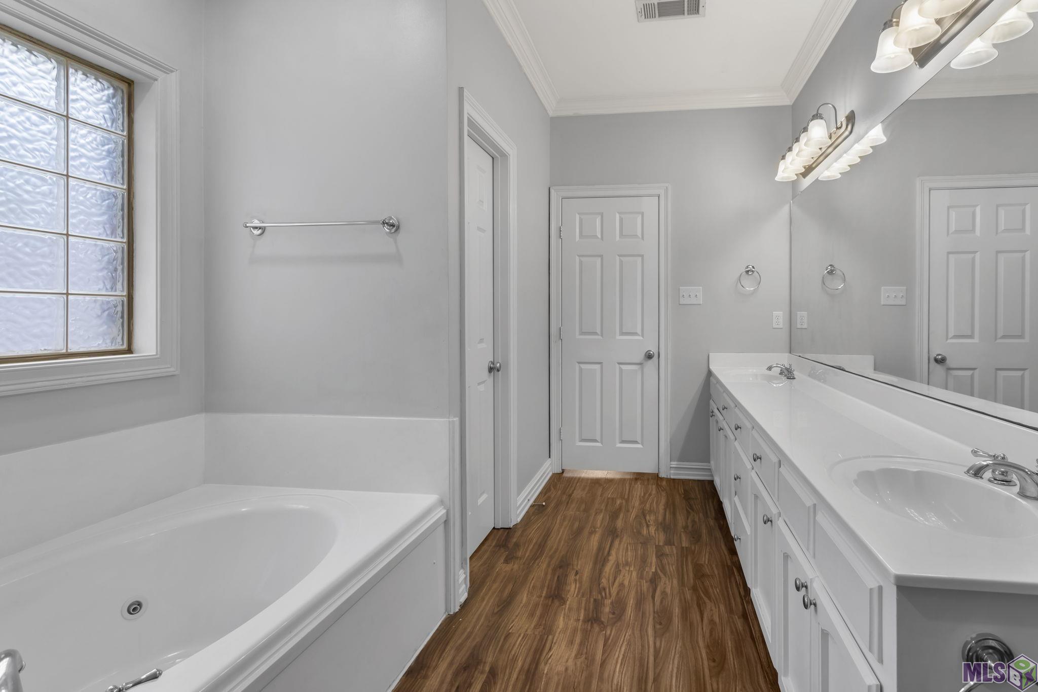 10234 Springrose Avenue Baton Rouge, LA 70810 - Photo 9 of 10