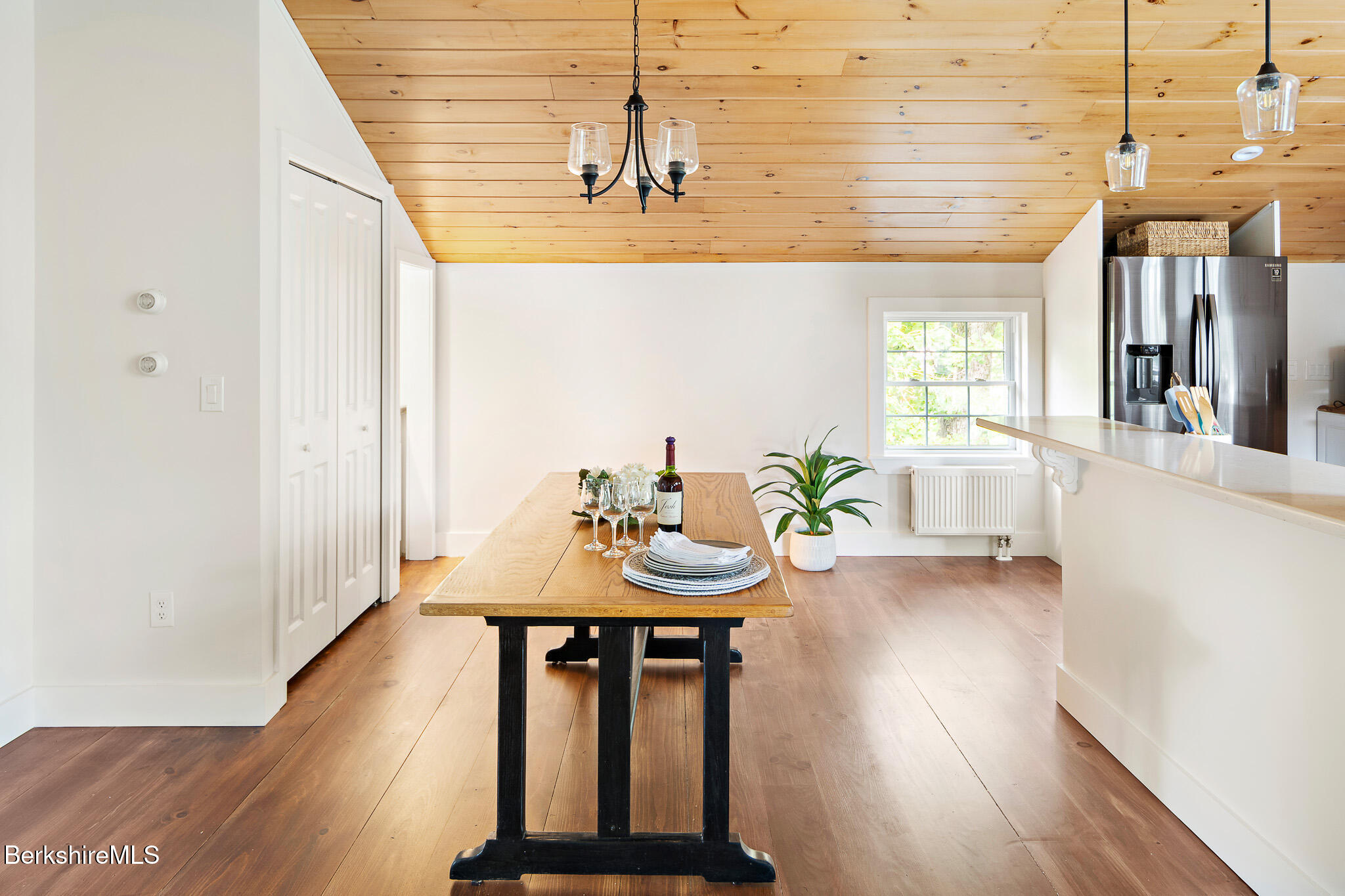 715 Peru Road Hinsdale, MA 01235 - Photo 14 of 45 Dining area