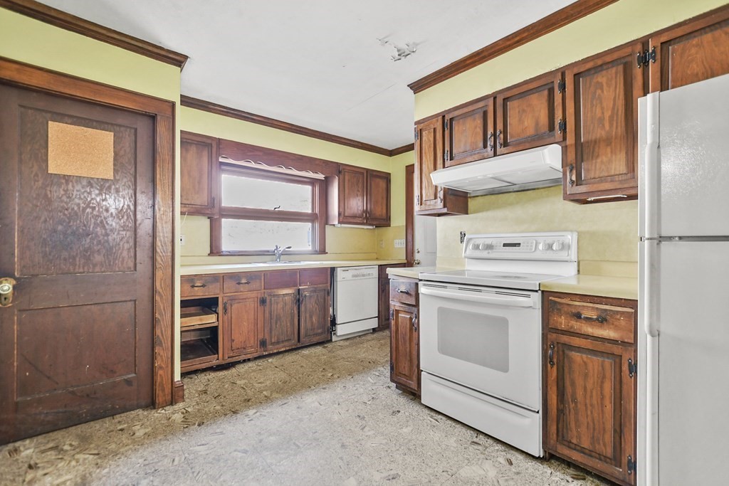 42 Lorimer Road Belmont, MA 02478 - Photo 12 of 39 Gallery Image 12