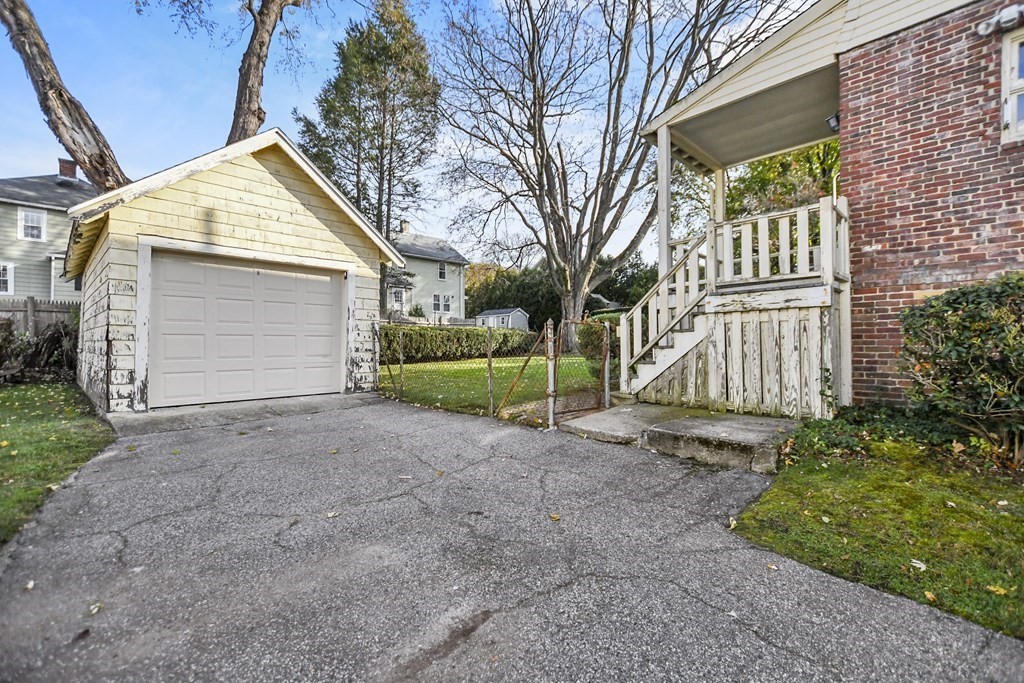42 Lorimer Road Belmont, MA 02478 - Photo 4 of 39 Gallery Image 4