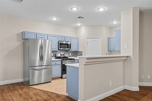 $2,000 | 1123 Aldenwood Avenue, Las Vegas, NV 89123