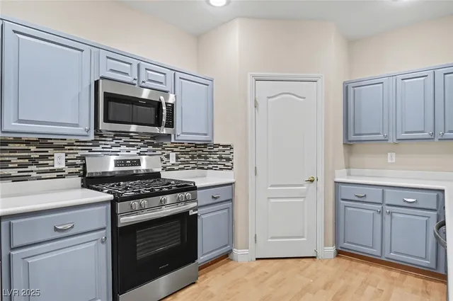 $2,000 | 1123 Aldenwood Avenue, Las Vegas, NV 89123