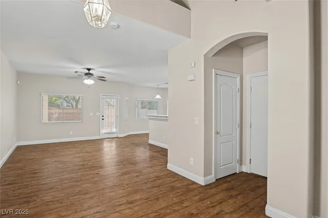 $2,000 | 1123 Aldenwood Avenue, Las Vegas, NV 89123