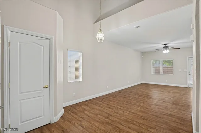 $2,000 | 1123 Aldenwood Avenue, Las Vegas, NV 89123