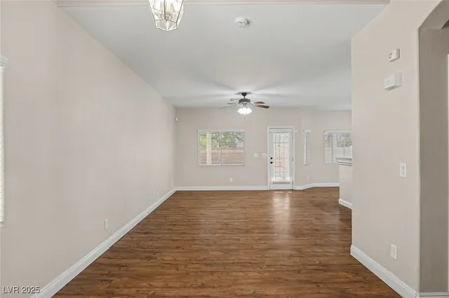 $2,000 | 1123 Aldenwood Avenue, Las Vegas, NV 89123