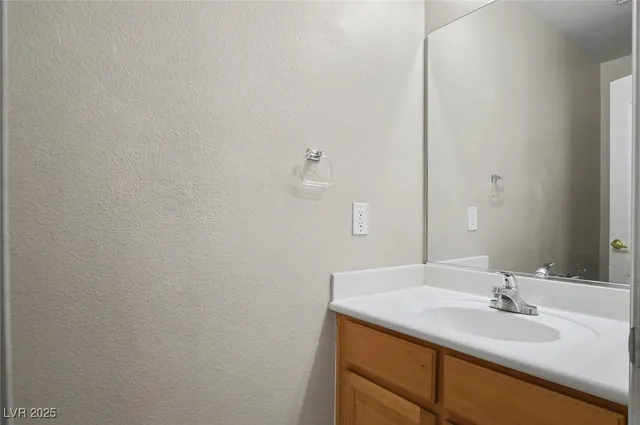 $2,000 | 1123 Aldenwood Avenue, Las Vegas, NV 89123