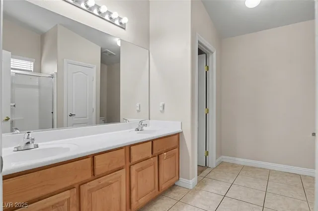 $2,000 | 1123 Aldenwood Avenue, Las Vegas, NV 89123