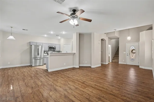 $2,000 | 1123 Aldenwood Avenue, Las Vegas, NV 89123