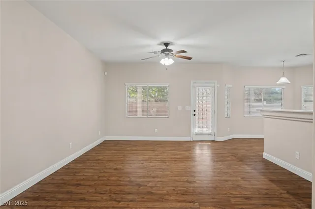 $2,000 | 1123 Aldenwood Avenue, Las Vegas, NV 89123