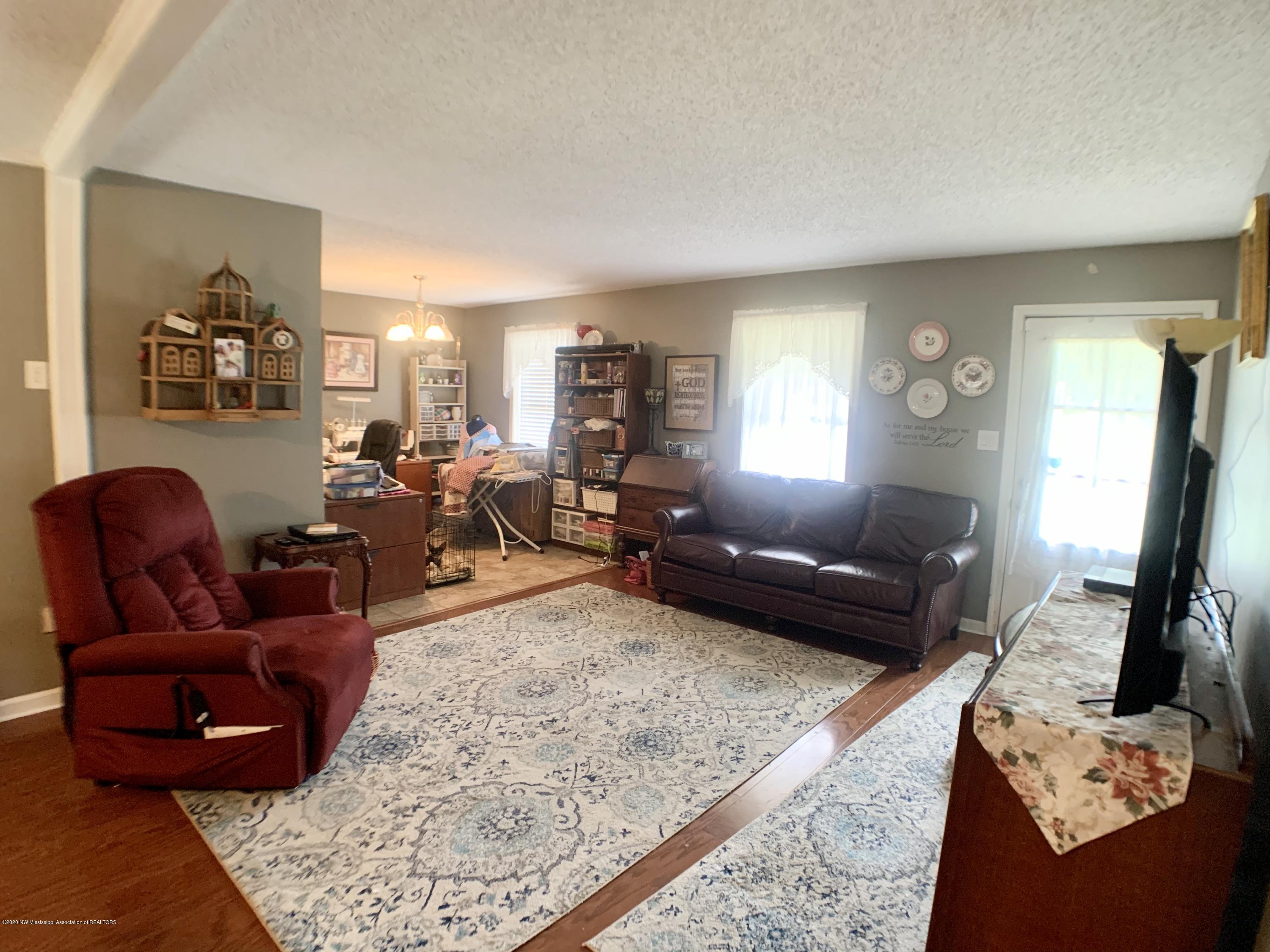 702 Old Forge Road Southaven, MS 38671 - Photo 3 of 10 DDA15A7D-5639-4616-9FB5-974691764E90