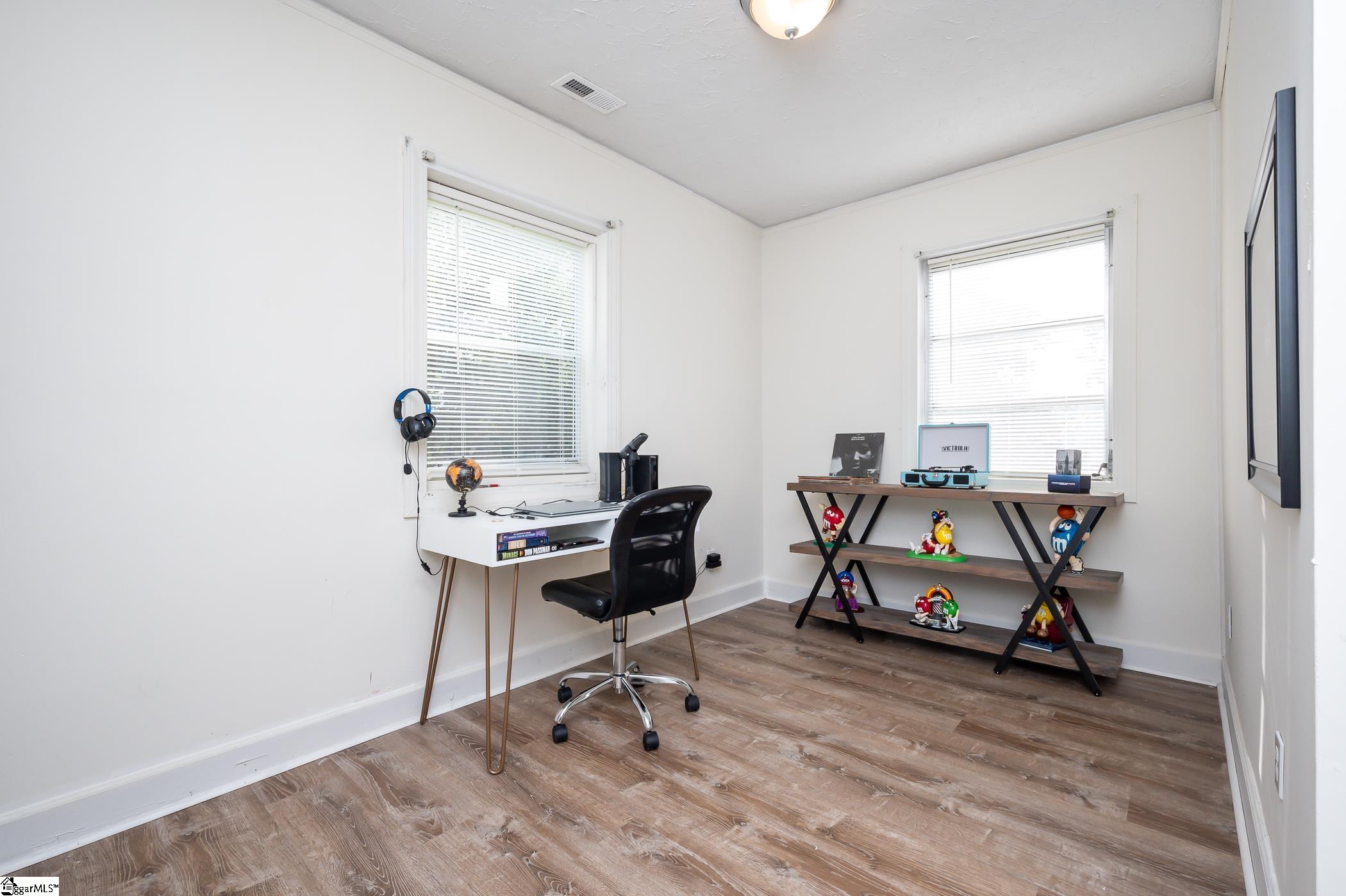 405 Elizabeth Street Clinton, SC 29325 - Photo 17 of 21