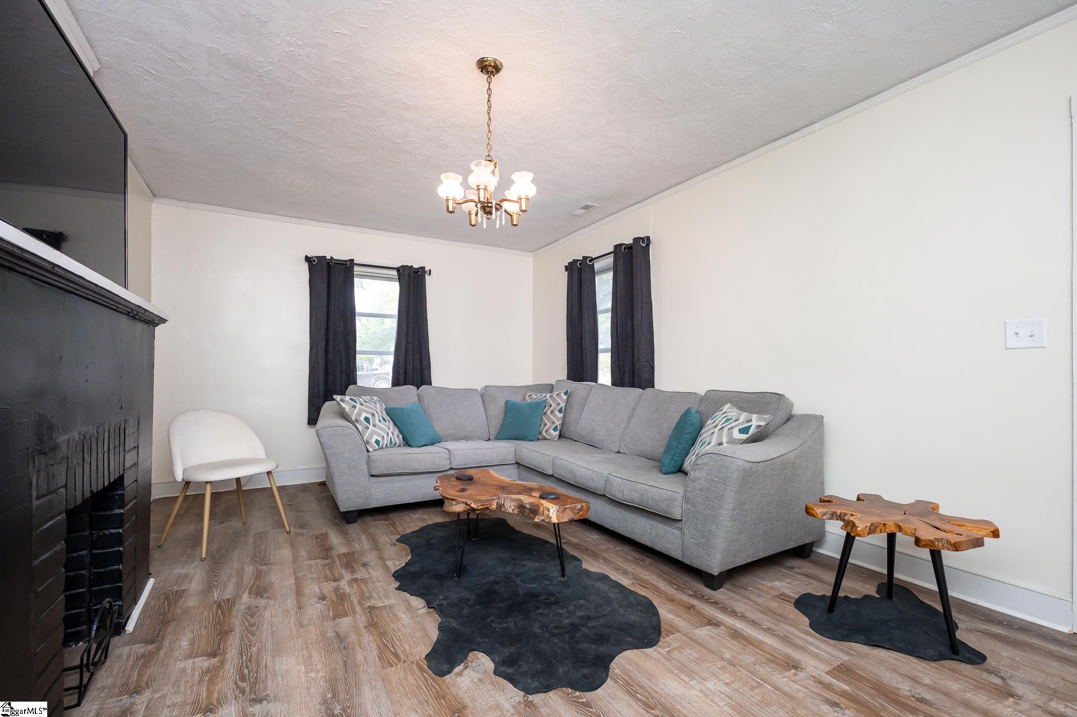 405 Elizabeth Street Clinton, SC 29325 - Photo 7 of 21