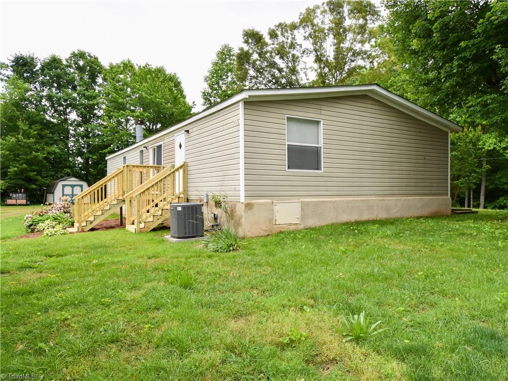 1985 Griffin Road Rural Hall, NC 27045 - Photo 4 of 33