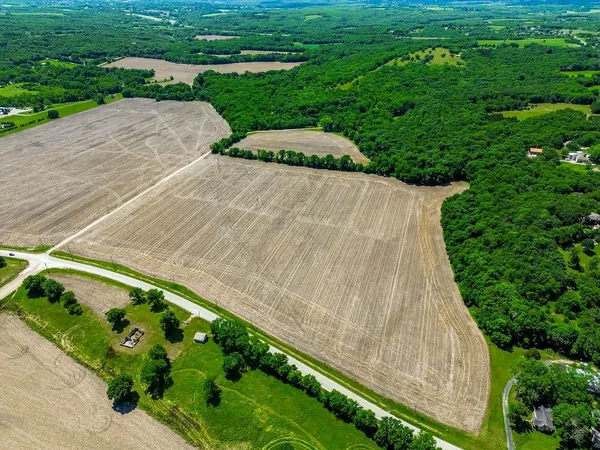 $4,000,000 | 29655 West 83rd Street, De Soto, KS 66018