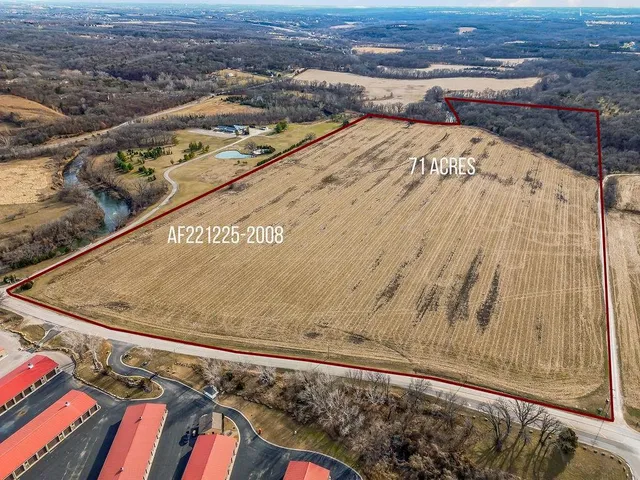 $4,000,000 | 29655 West 83rd Street, De Soto, KS 66018