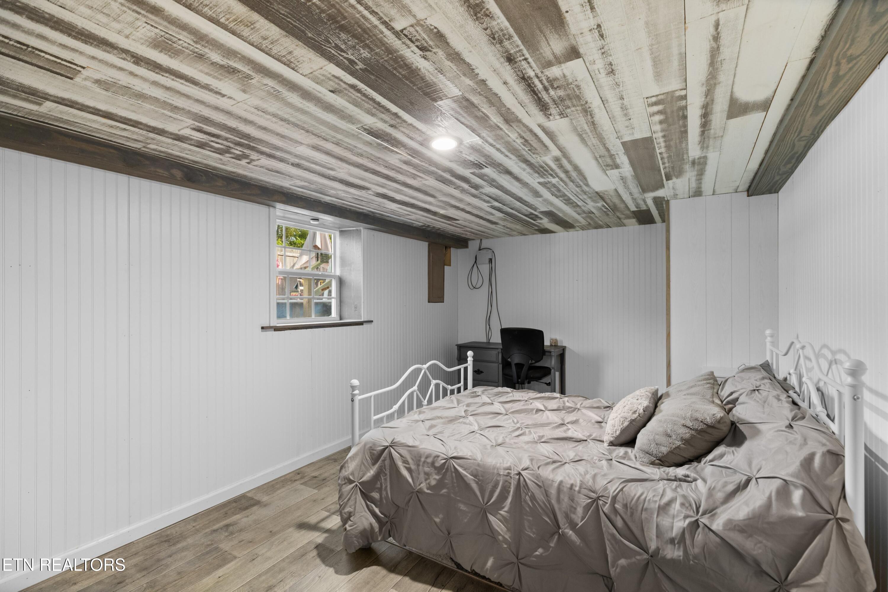 430 McVey Road Tazewell, TN 37879 - Photo 11 of 38 020-430McVeyRoad-Tazewell-TN-37879-SMALL