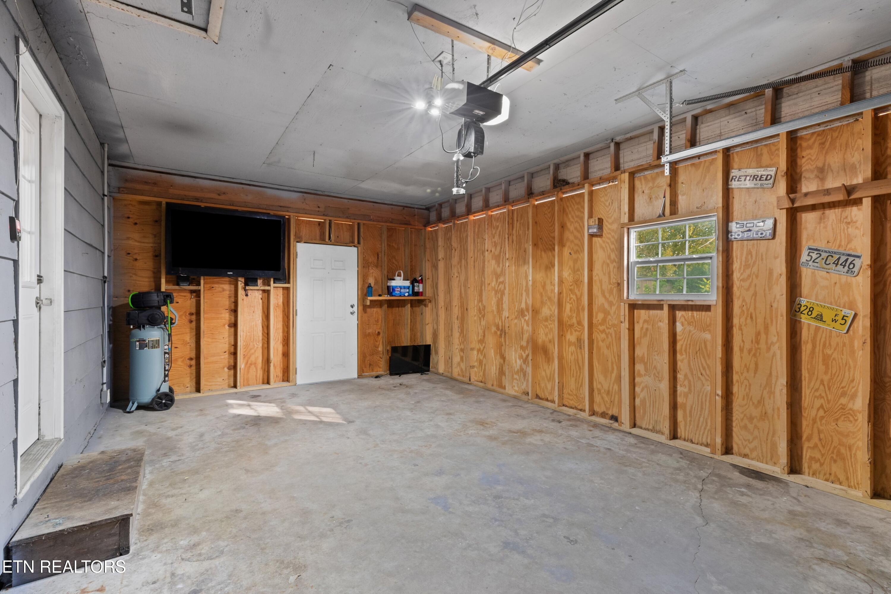 430 McVey Road Tazewell, TN 37879 - Photo 26 of 38 027-430McVeyRoad-Tazewell-TN-37879-SMALL