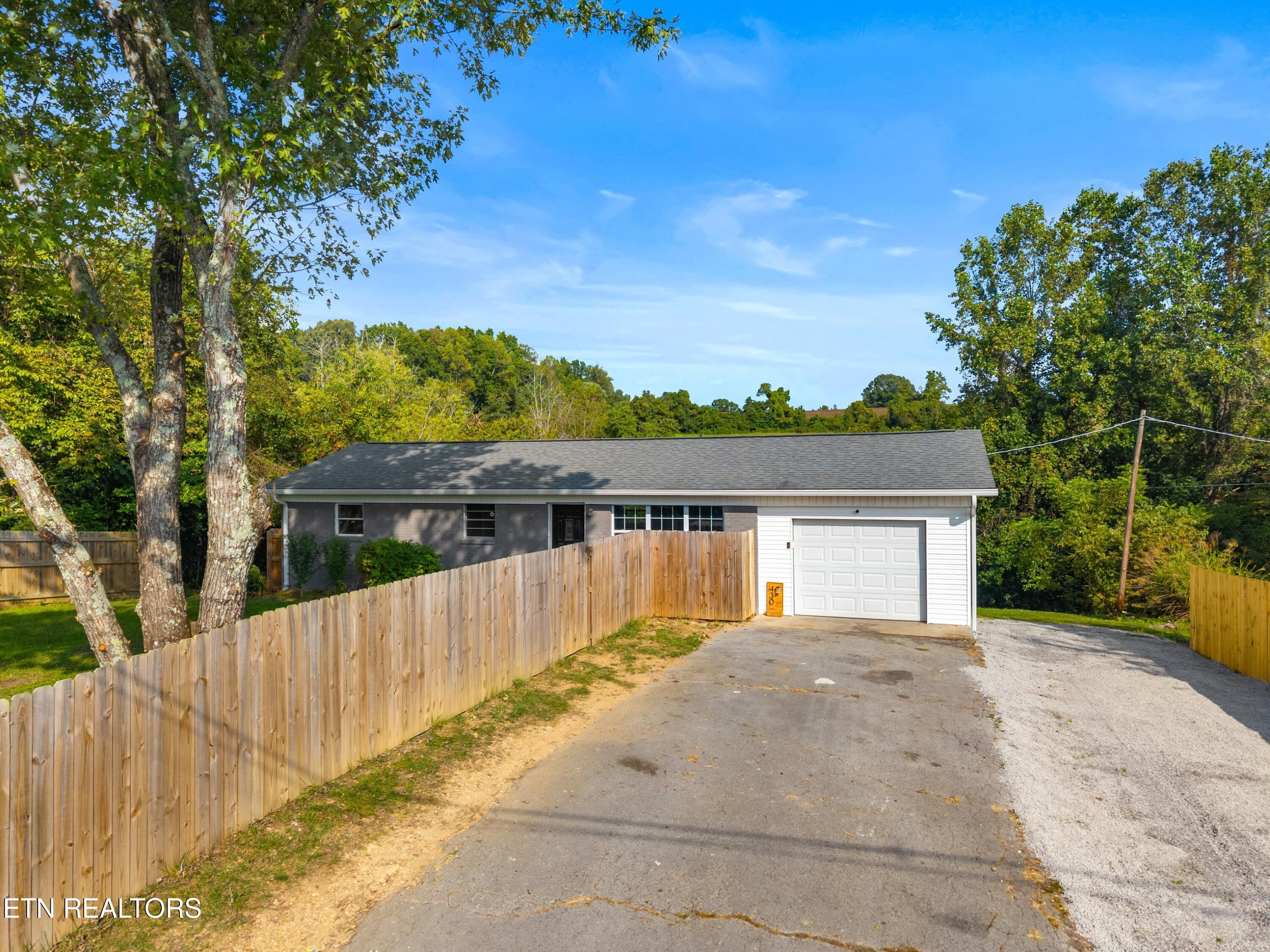 430 McVey Road Tazewell, TN 37879 - Photo 28 of 38 002-430McVeyRoad-Tazewell-TN-37879-SMALL