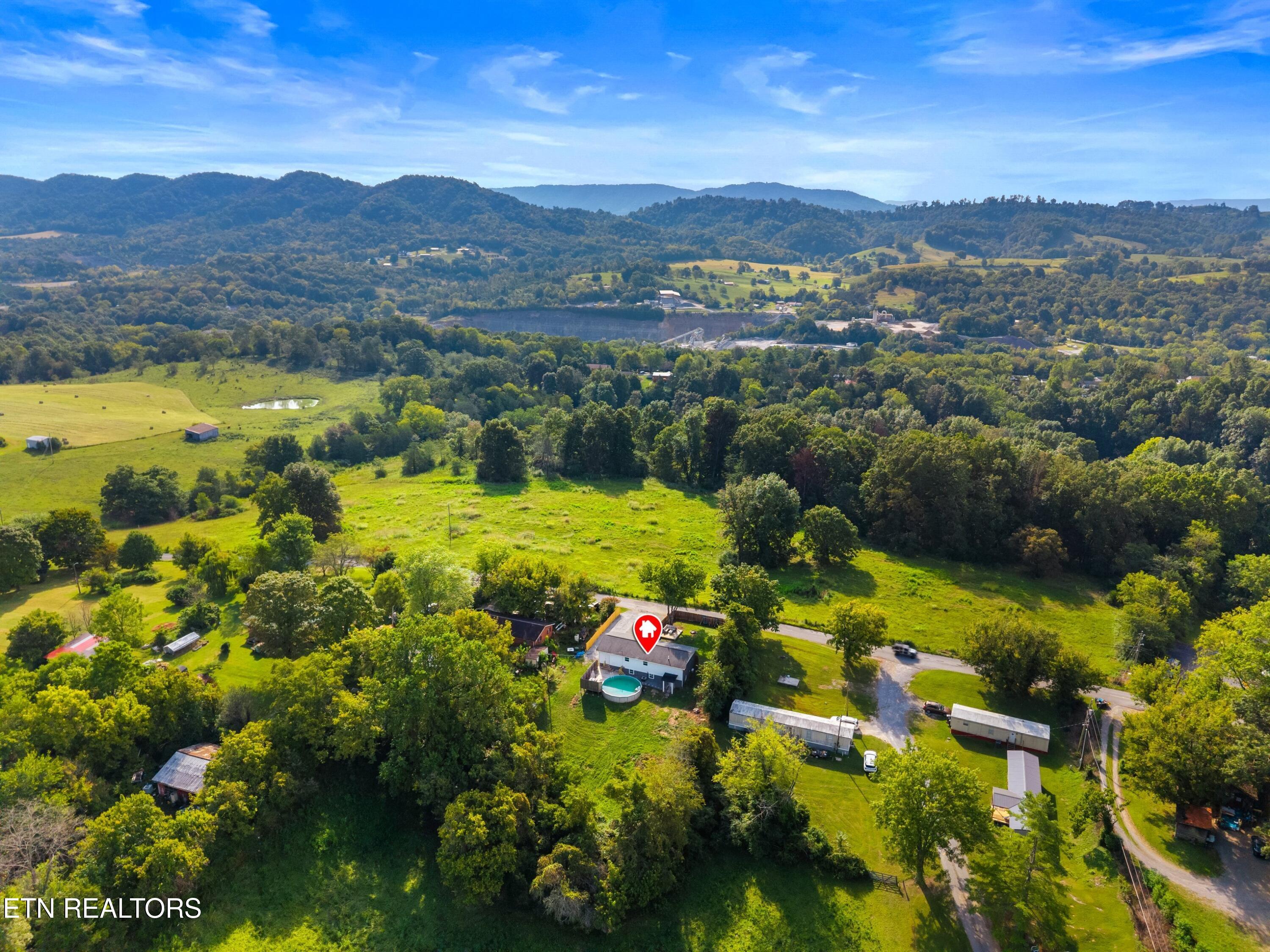 430 McVey Road Tazewell, TN 37879 - Photo 35 of 38 036-430McVeyRoad-Tazewell-TN-37879-SMALL