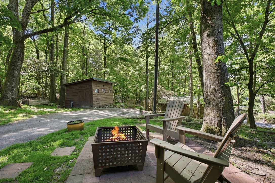 1268 Niley Cook Road Blowing Rock, NC 28605 - Photo 7 of 45 Gallery Image 7