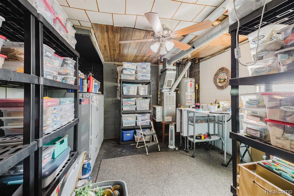 8515 Lake Road Grosse Ile, MI 48138 - Photo 32 of 42 Gallery Image 32