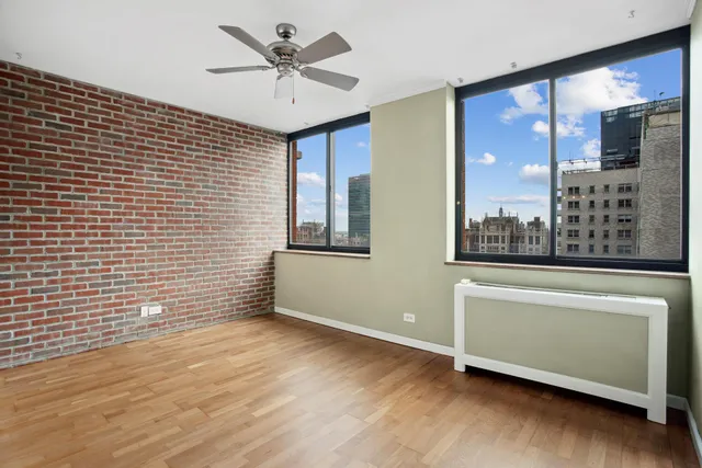 $999,999 | 250 East 40th Street, Unit 30F | Murray Hill