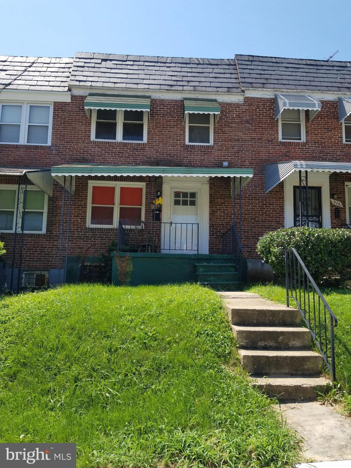 924 Wicklow Road Baltimore, MD 21229 - Photo 1 of 9 Exterior (Front)