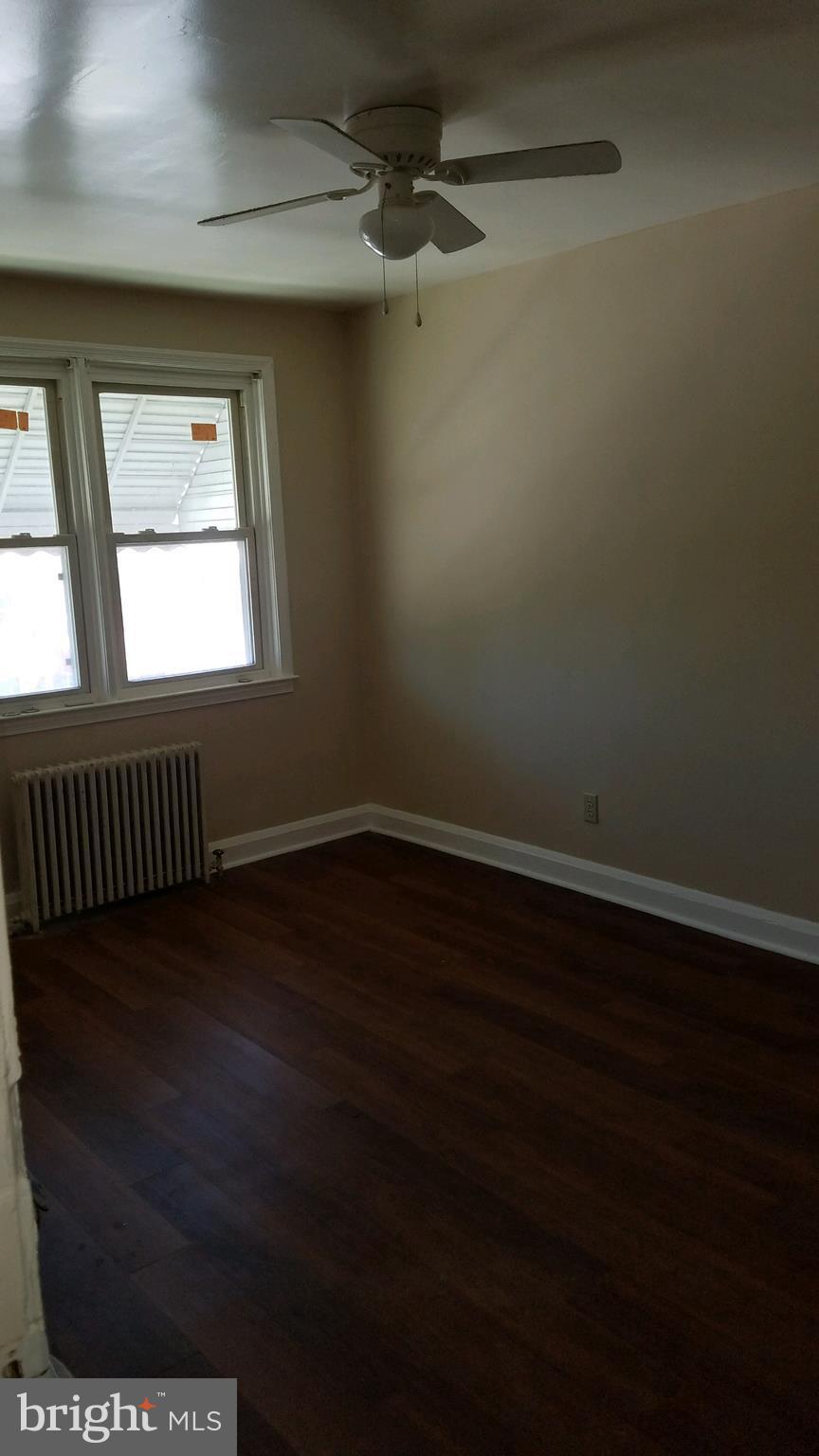 924 Wicklow Road Baltimore, MD 21229 - Photo 8 of 9 Bedroom (Master)