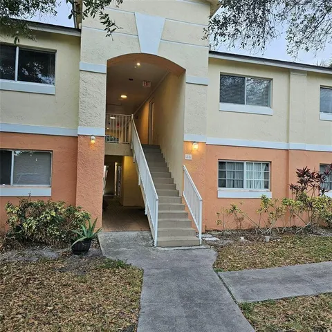 $1,690 | 3600 North 56th Avenue, Unit 105, Hollywood, FL 33021