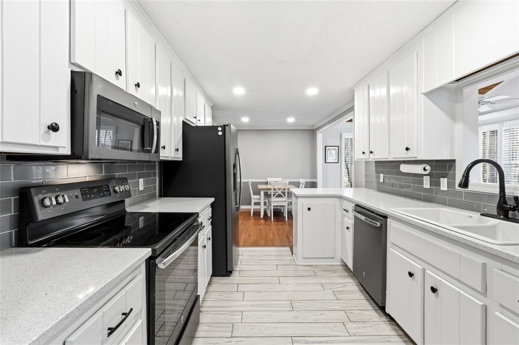 126 Midway Road Marietta, GA 30064 - Photo 13 of 41