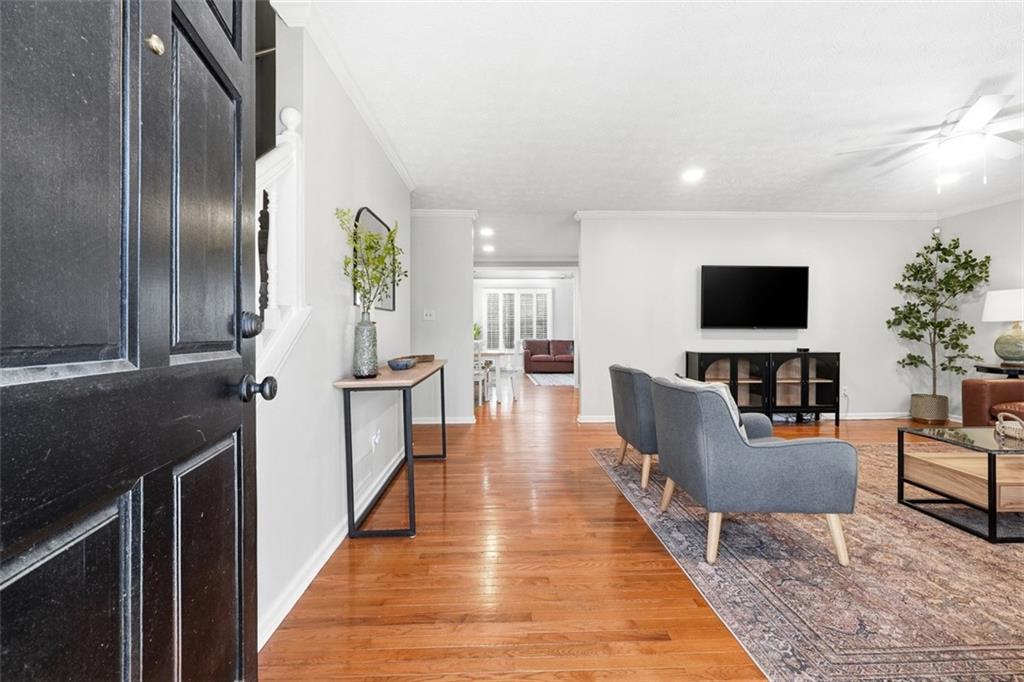 126 Midway Road Marietta, GA 30064 - Photo 7 of 41